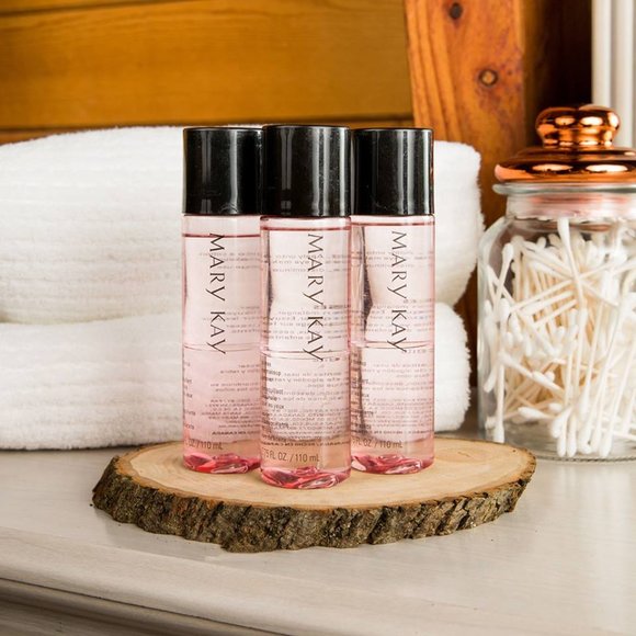 Mary Kay Eye make up remover. - Picture 2 of 5
